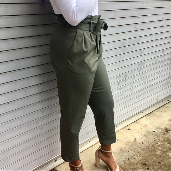 SOLD.    Papers bag waisted tapered legs - Picture 6 of 8